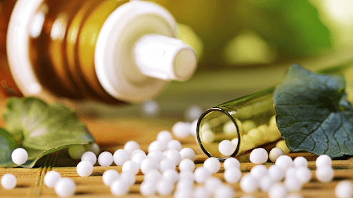 Wie Homöopathie Ihnen Helfen Kann, Ihre Gesundheit Natürlich zu Fördern