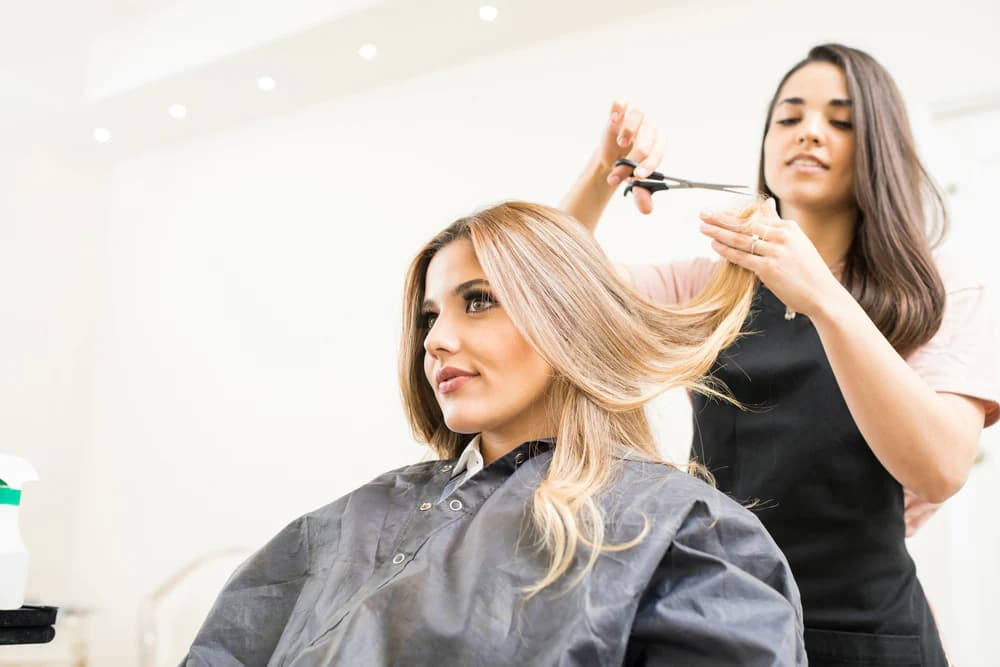 Kosmetik Einrichtung & Friseureinrichtung mit Stil und Funktion