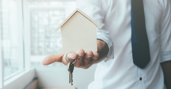 Makler Berlin Wohnung verkaufeninvestitionen in unterbewerteten Märkten