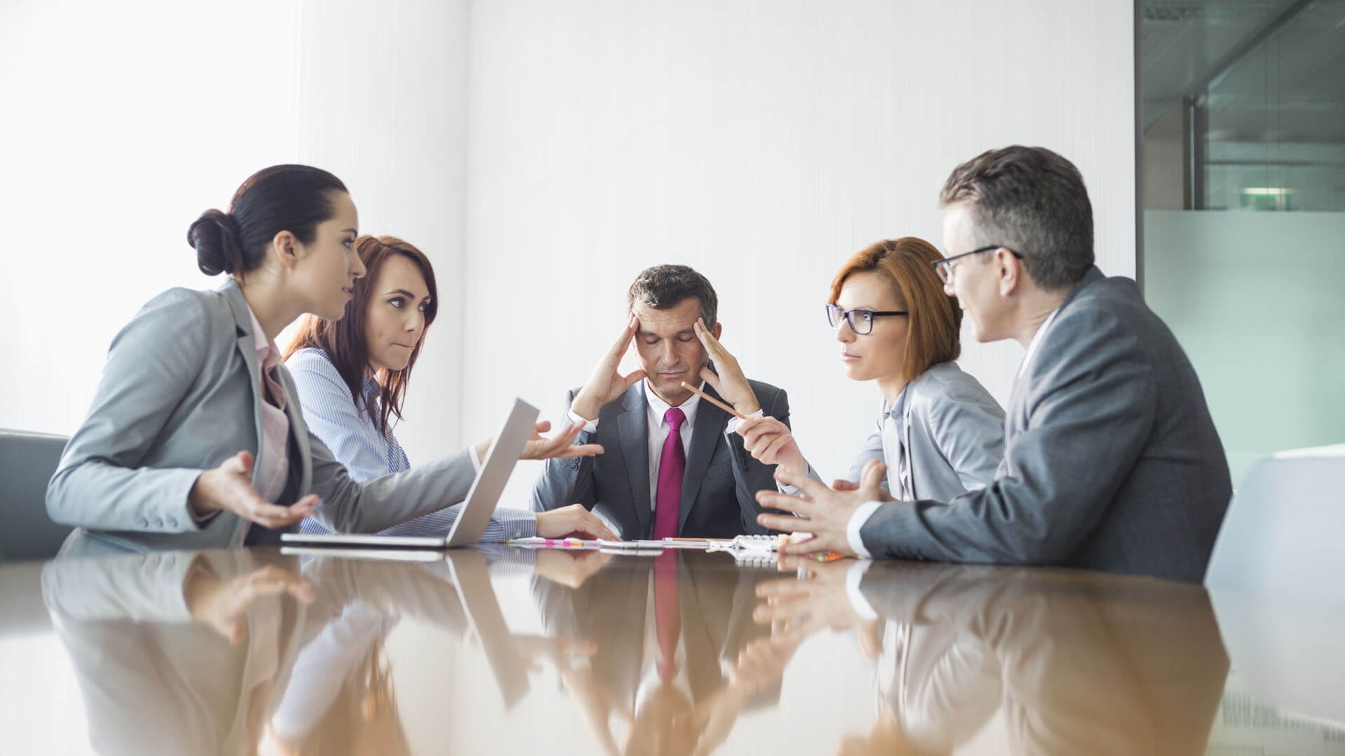 Warum ein Headhunter für Unternehmen unverzichtbar ist