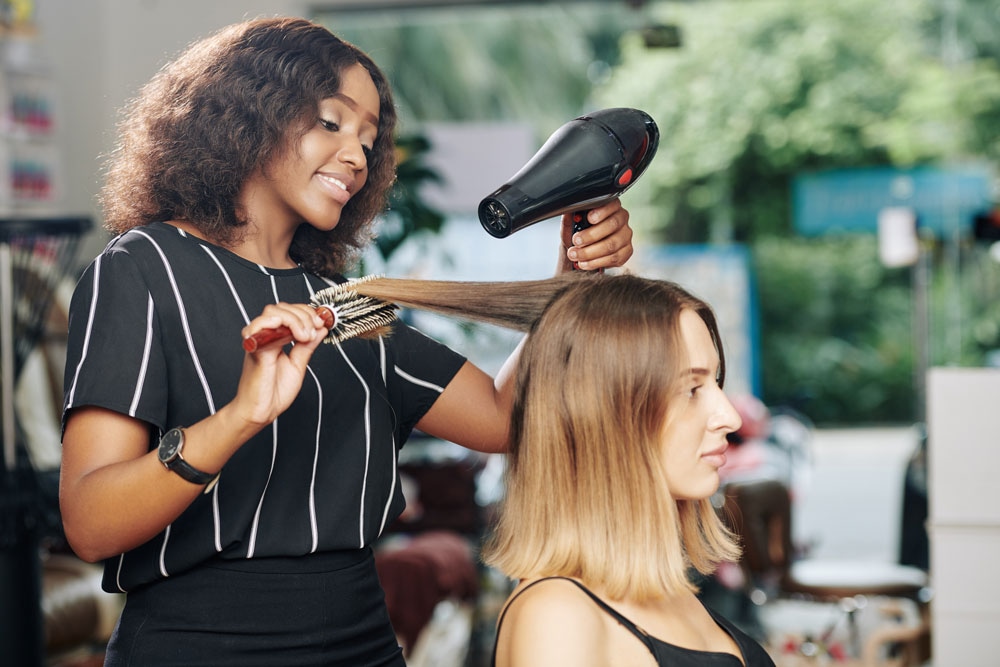 Kosmetik Einrichtung & Friseureinrichtung mit Stil und Funktion