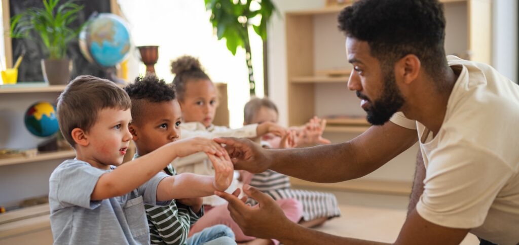Sorgenfreie Alltagsgestaltung: Kinderbetreuung, Haustierpflege und Haushaltshilfen