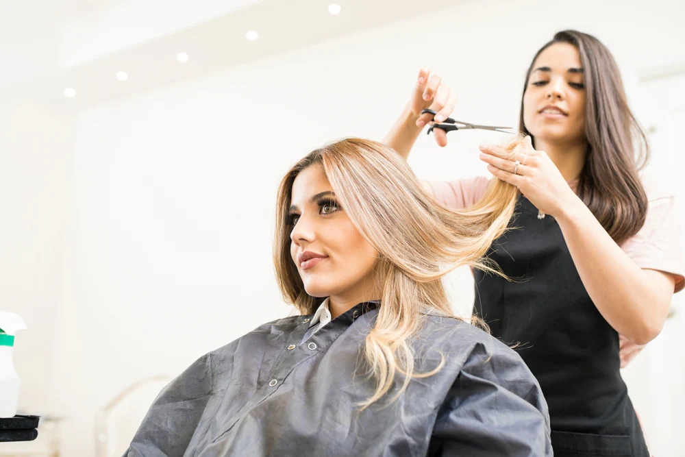 Kosmetik Einrichtung & Friseureinrichtung mit Stil und Funktion